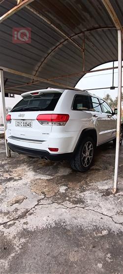 جیپ گراند شیرۆکی